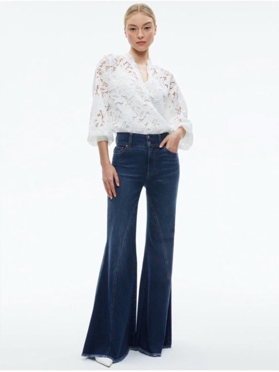 Alice + Olivia Tops - Alice + Olivia White Floral Guipure Lace Blouse + Camisole SP